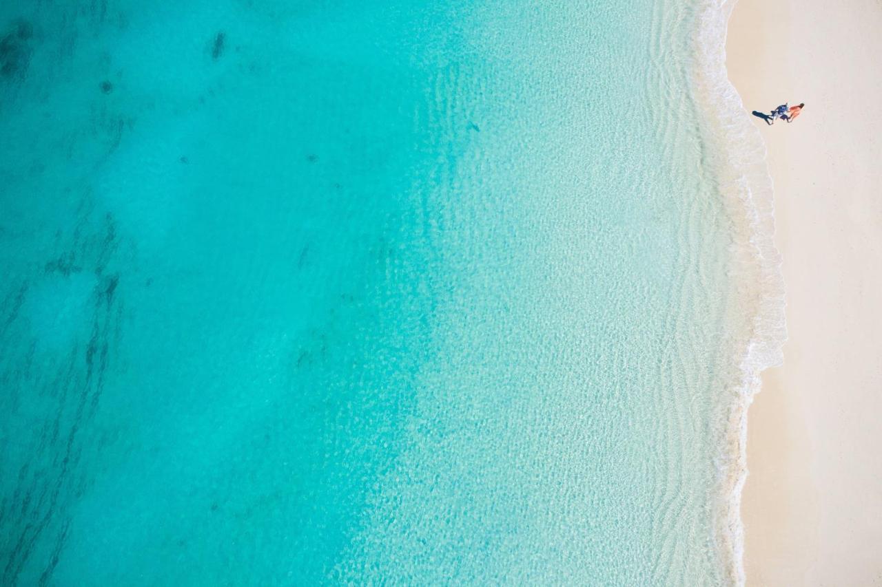ホテル The Ritz-Carlton, Turks & Caicos グレイス・ベイ エクステリア 写真