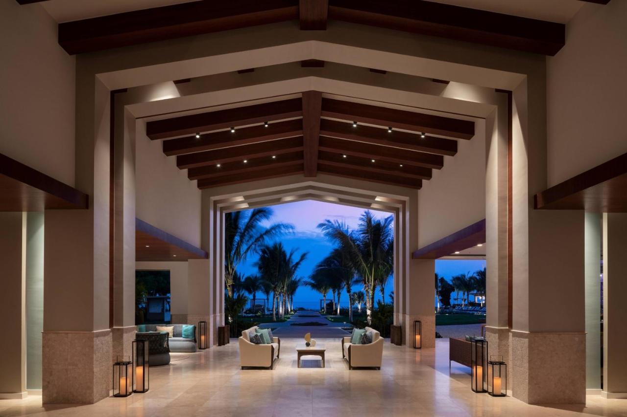 ホテル The Ritz-Carlton, Turks & Caicos グレイス・ベイ エクステリア 写真