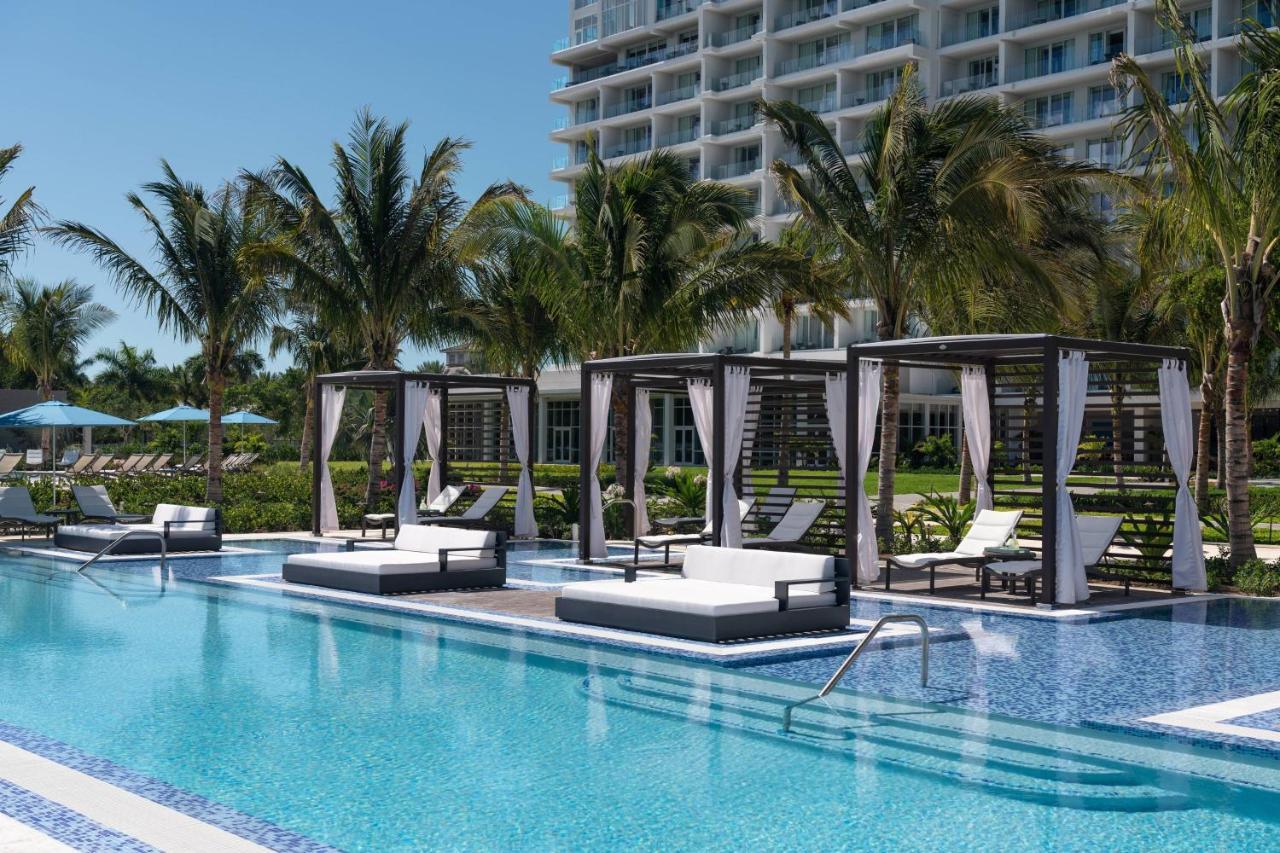 ホテル The Ritz-Carlton, Turks & Caicos グレイス・ベイ エクステリア 写真