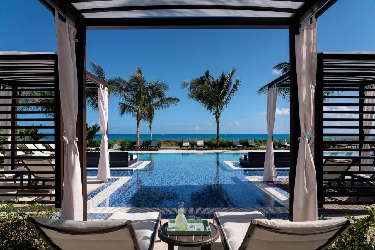 ホテル The Ritz-Carlton, Turks & Caicos グレイス・ベイ エクステリア 写真