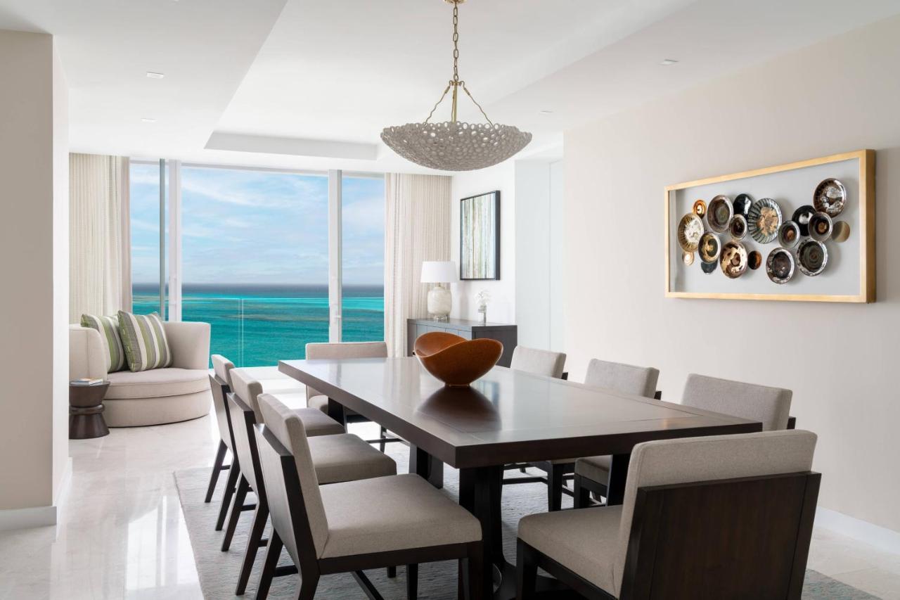 ホテル The Ritz-Carlton, Turks & Caicos グレイス・ベイ エクステリア 写真