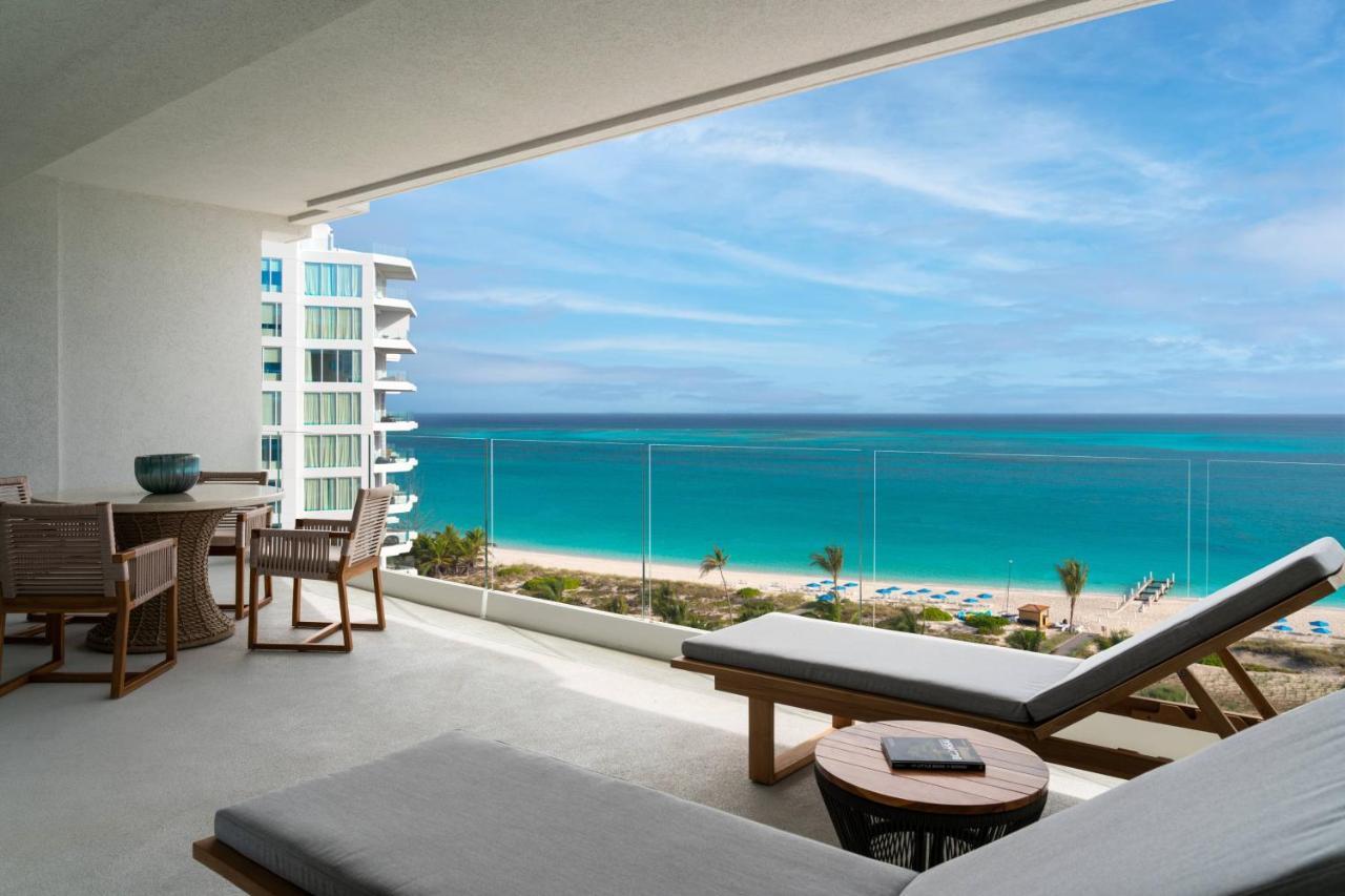 ホテル The Ritz-Carlton, Turks & Caicos グレイス・ベイ エクステリア 写真