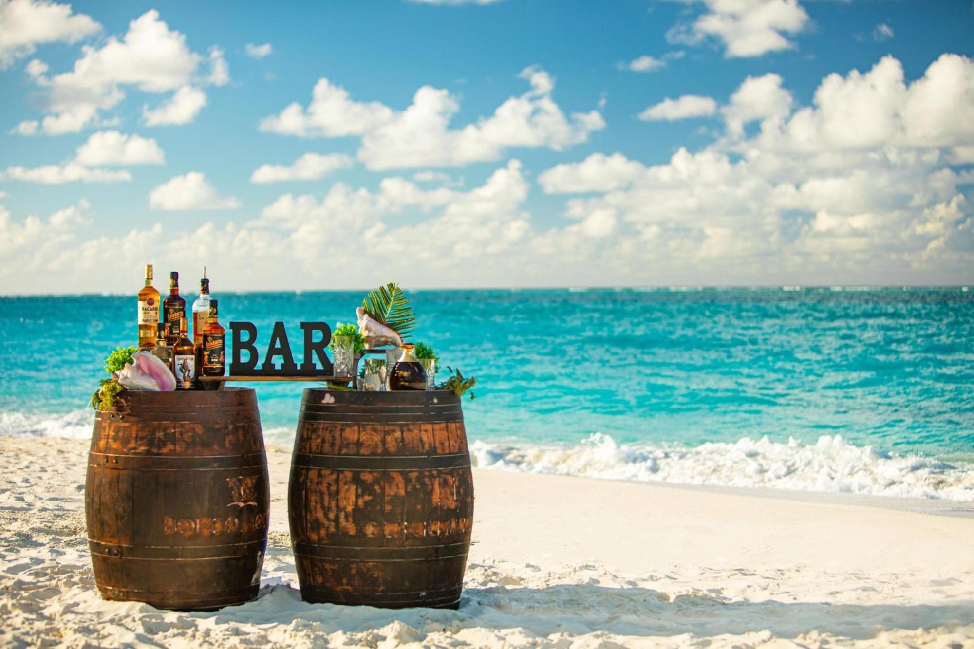 ホテル The Ritz-Carlton, Turks & Caicos グレイス・ベイ エクステリア 写真