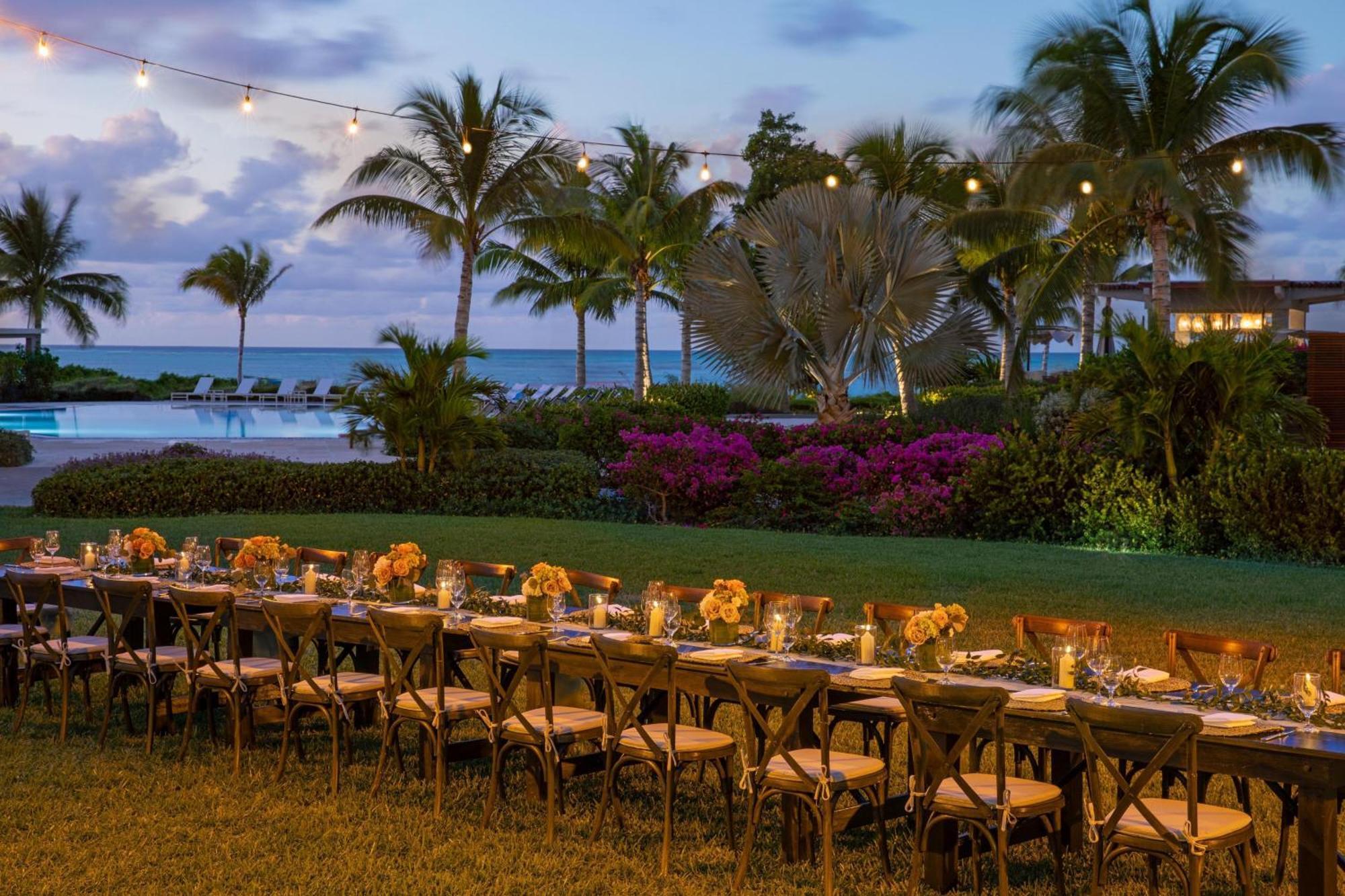 ホテル The Ritz-Carlton, Turks & Caicos グレイス・ベイ エクステリア 写真