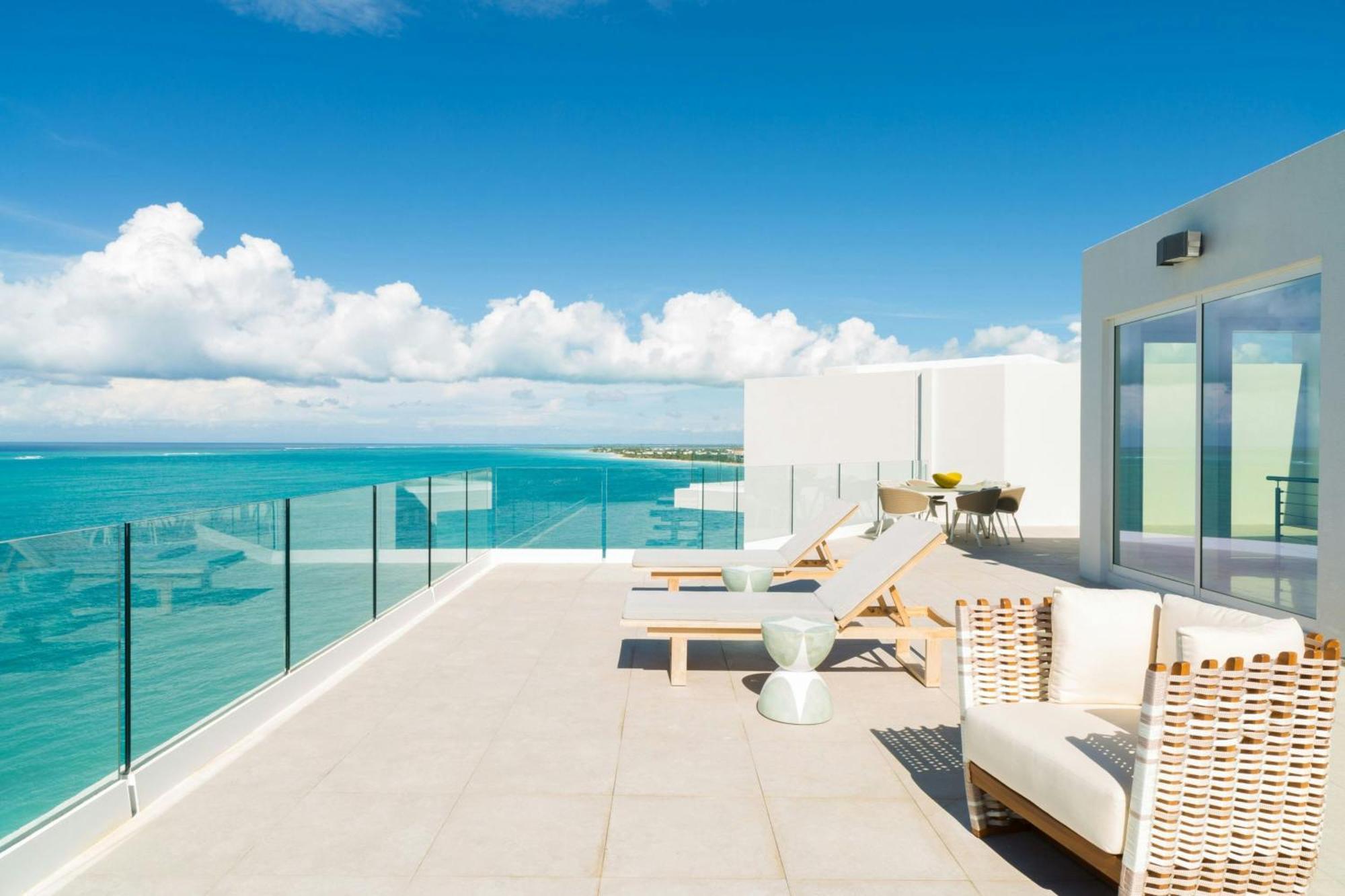 ホテル The Ritz-Carlton, Turks & Caicos グレイス・ベイ エクステリア 写真